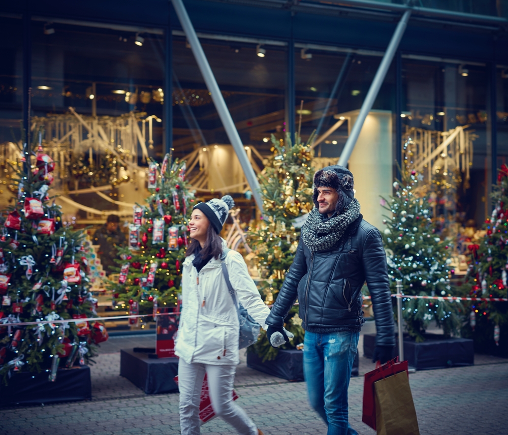 Embrace the Spirit of Giving by Keeping It Local this Christmas
